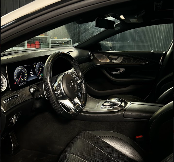 Mercedes-AMG CLS 53 4MATIC+ EQ Boost — 435 PS — 2019 — 79 000 km