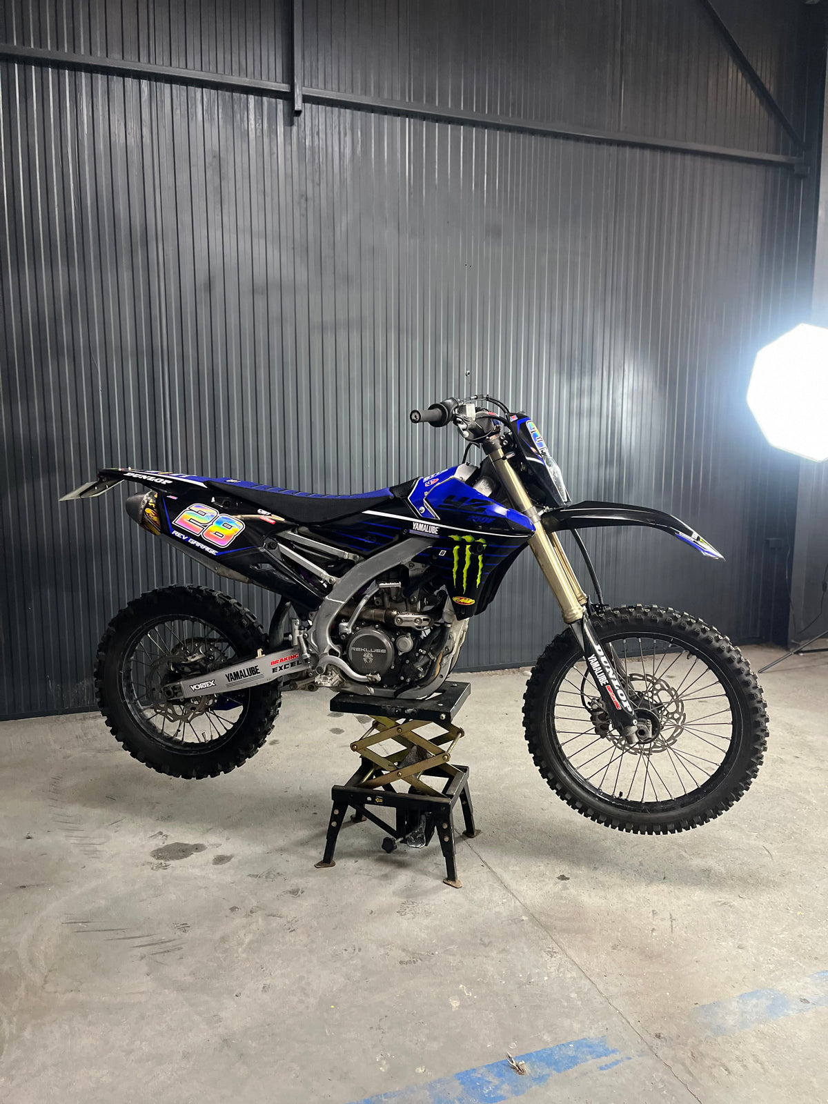 YAMAHA YZF-E 250 MIT STRAßENZULASSUNG