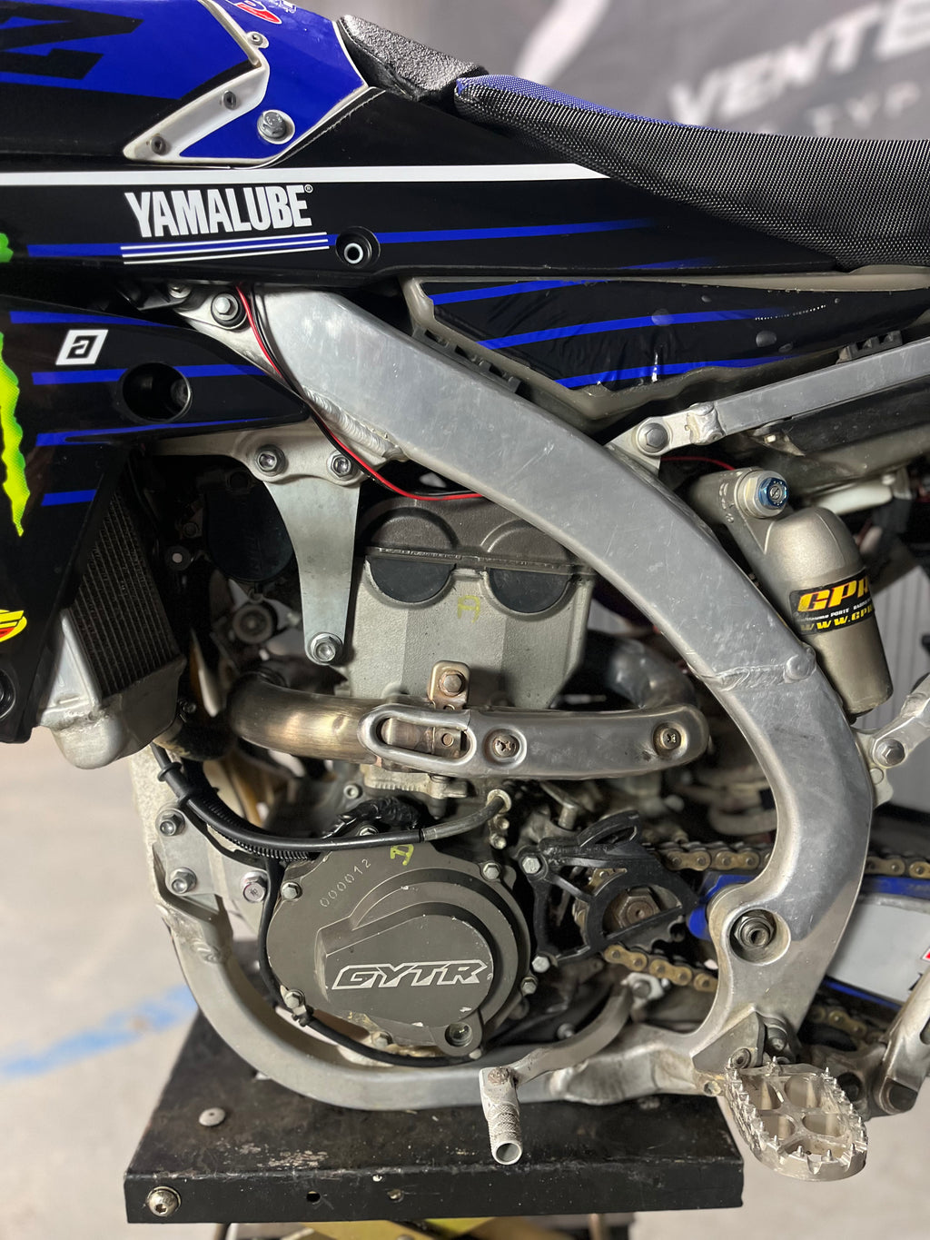 YAMAHA YZF-E 250 MIT STRAßENZULASSUNG
