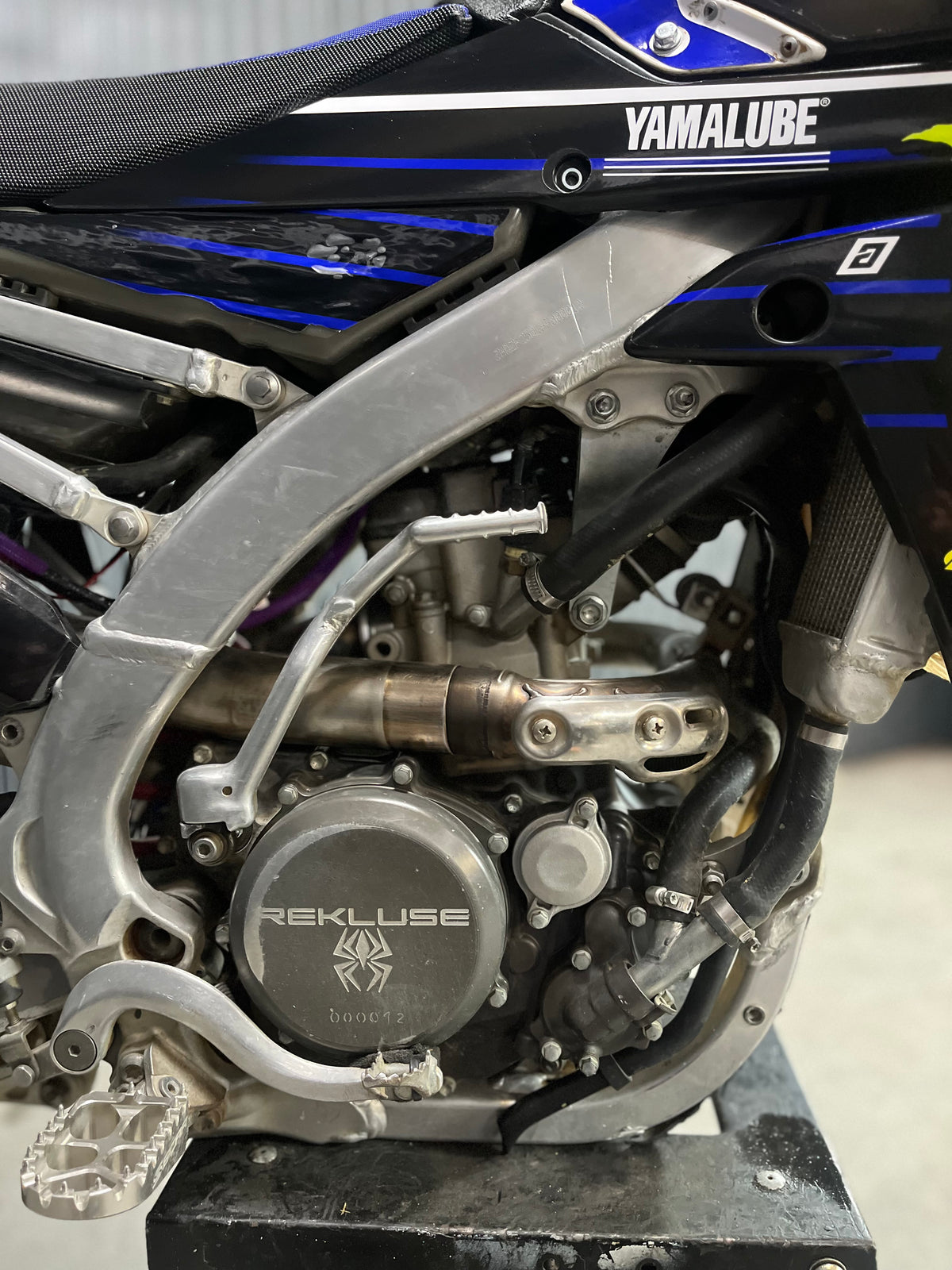 YAMAHA YZF-E 250 MIT STRAßENZULASSUNG